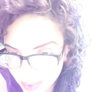 Meet your Posher, Miaya